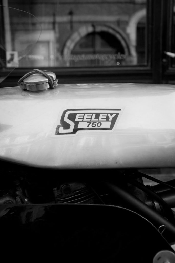 Seeley Triumph, à vendre chez Legend Motors Lille.