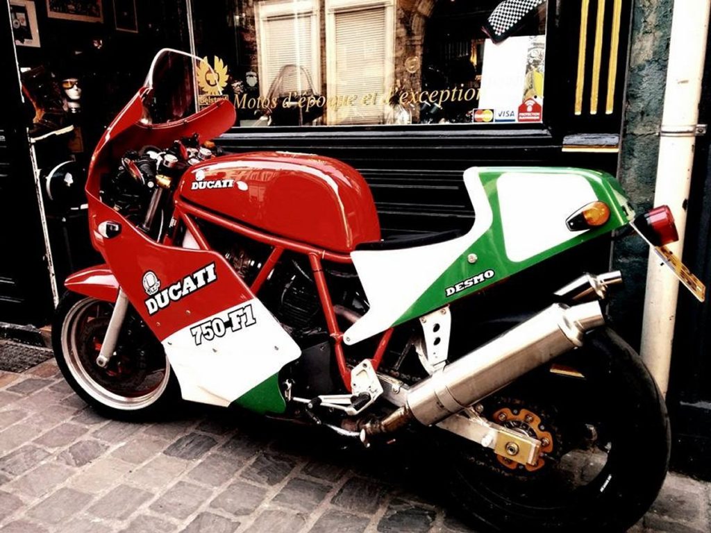 Ducati 750 F1 Replica, à vendre chez Legend Motors Lille.
