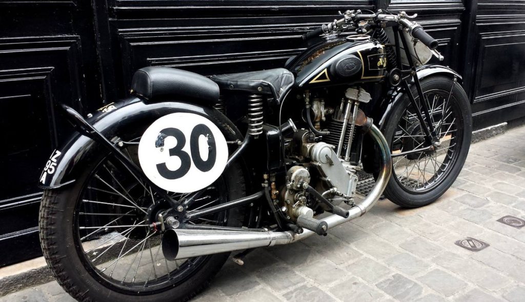 AJS 500 R8 Compétition 1932, à vendre chez Legend Motors Lille.