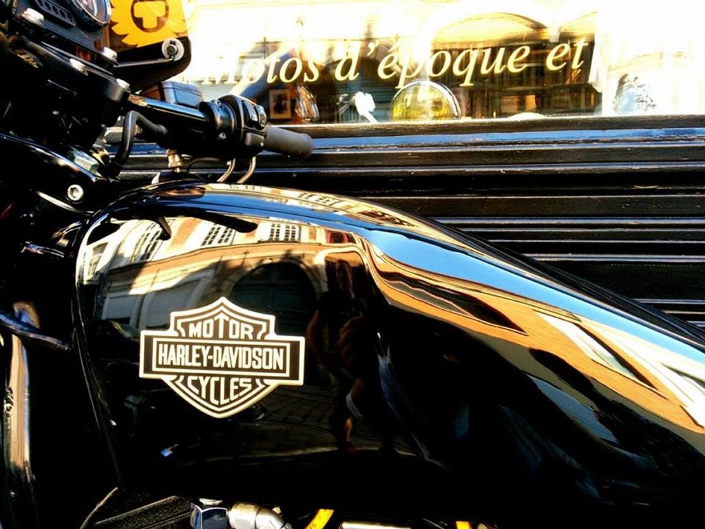 Harley-Davidson XLCR Evo, à vendre chez Legend Motors.
