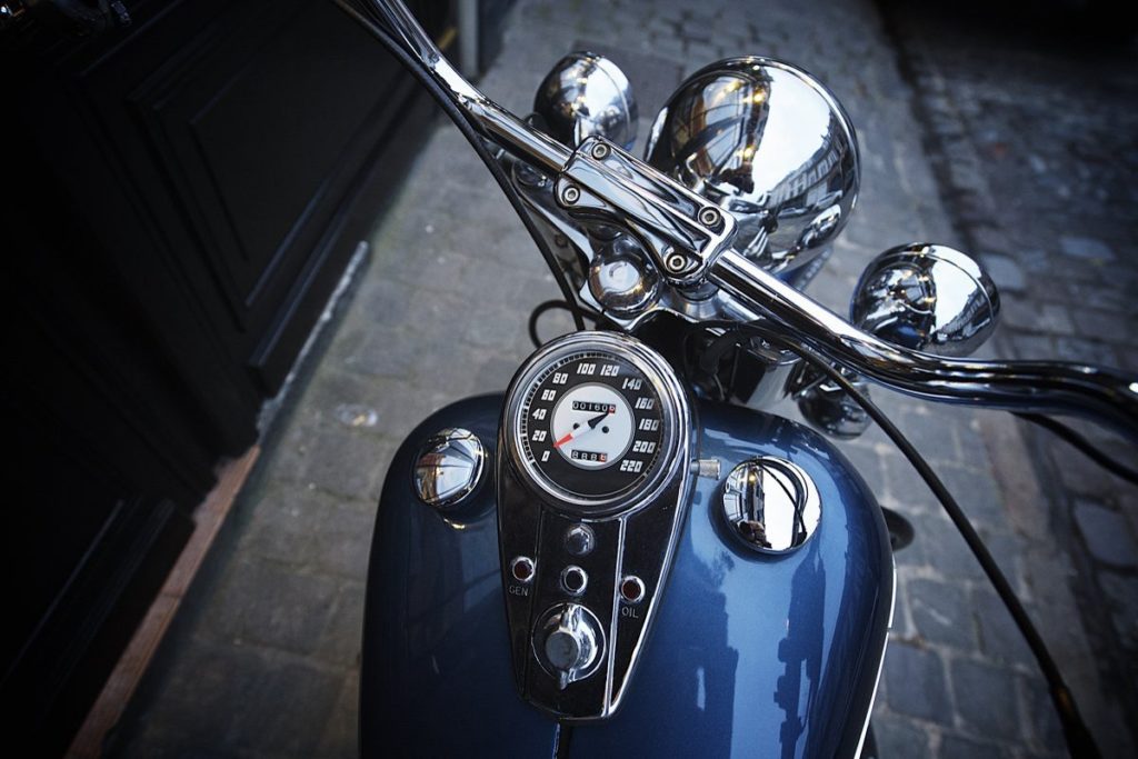 Harley-Davidson Panhead Duo-Glide 1965, à vendre chez Legend Motors Lille.