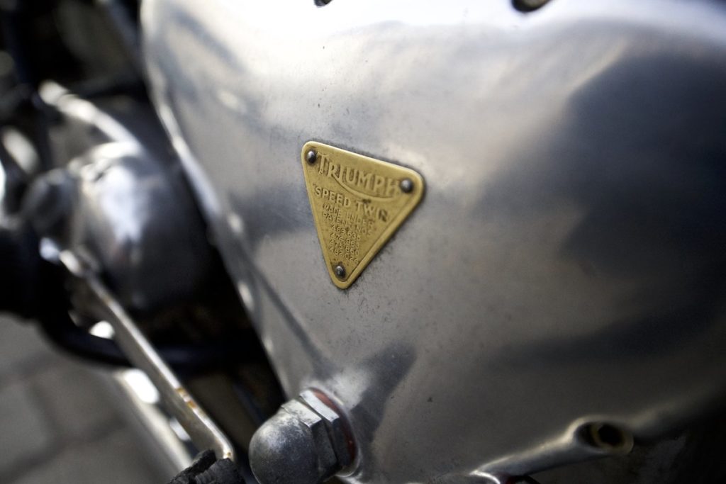 Triumph "pre-unit" 1954, à vendre chez Legend Motors Lille.