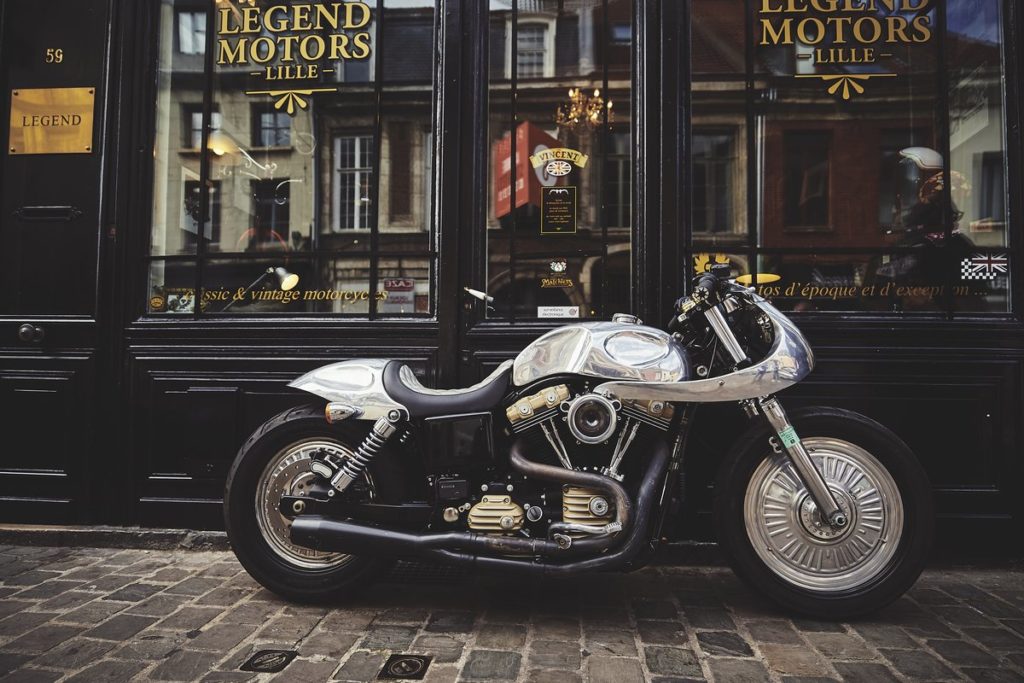 Harley-Davidson Street Bob "Crazy Racers", à vendre chez Legend Motors Lille.