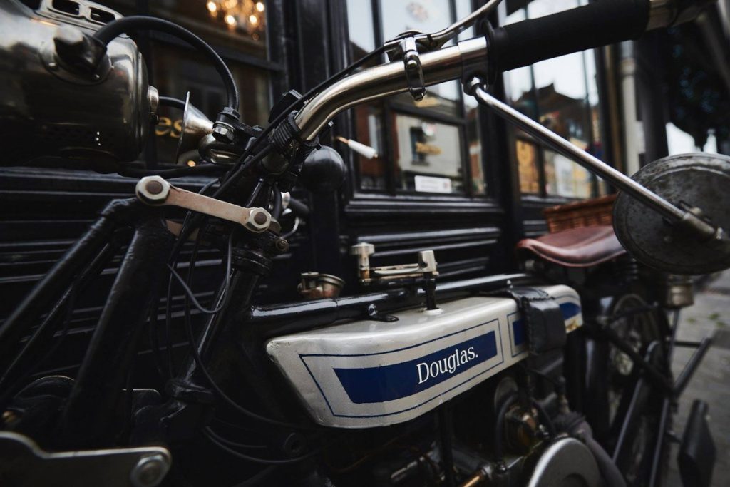 Douglas B20 600cc 1920, à vendre chez Legend Motors Lille.