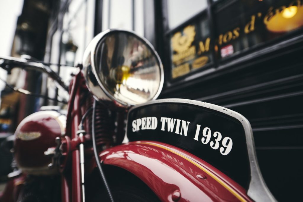 Triumph Speed Twin 1939, à vendre chez Legend Motors.