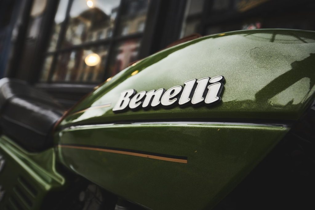 Benelli 750 SEI 6 cylindres, à vendre chez Legend Motors Lille.