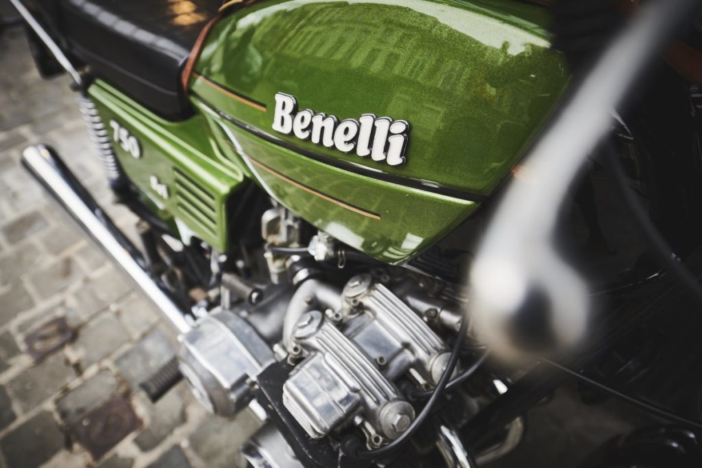 Benelli 750 SEI 6 cylindres, à vendre chez Legend Motors Lille.