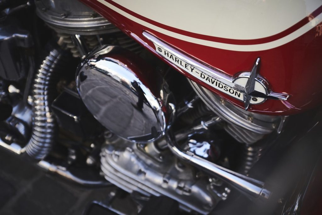 Harley-Davidson Duo-Glide 1962, à vendre chez Legend Motors Lille.