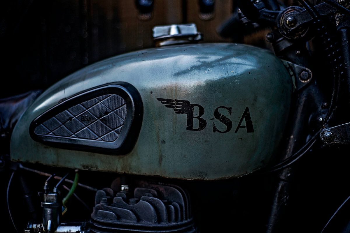 BSA M20, à vendre chez Legend Motors Lille.