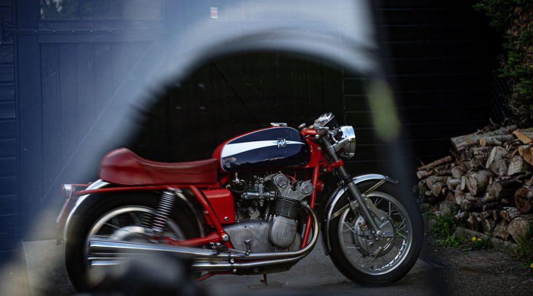 Une MV Agusta 750 S 1971, à vendre chez Legend Motors Lille.